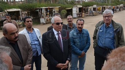 محافظ الجيزة يلتقي بالوفود السياحية بمتحف ميت رهينة (صور)