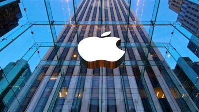 «آبل» تخطط لإطلاق هاتف آيفون بشاشة OLED