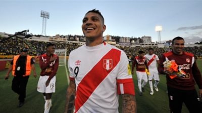 جرعة كوكايين تحرم مهاجم بيرو من كأس العالم 2018