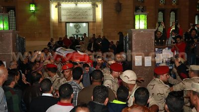 بالصور.. بورسعيد تودع شهيد رفح في جنازة عسكرية