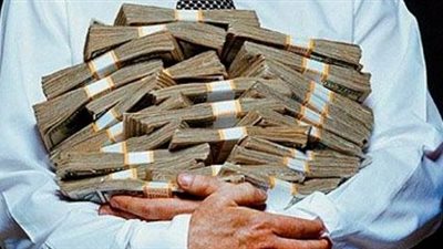 حيل النصابين على «أمازون».. موظف يتحول لمليونير من شراء لعب أطفال بأسعار زهيدة وبيعها بسعر أعلى.. أمريكي يبيع فدان أرض بالقمر بـ24 دولار.. والجنيه المصري مقابل 29 دولارا على «الإنترنت&#