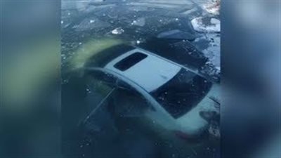 نهاية كارثية لرجل ضغط على البنزين بالخطأ (فيديو)