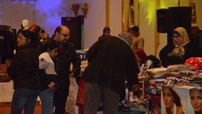 توافد أهالي بورسعيد على مهرجان مؤسسة «صنع في مصر» (صور)