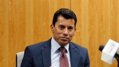 بعد اعتذار المغرب.. وزير الرياضة يدرس استضافة أمم أفريقيا 2019