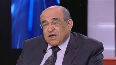 مصطفى الفقي: تراجع الرئيس الفرنسي عن زيادة أسعار الوقود إجباري
