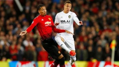 فالنسيا يفوز على مانشستر يونايتد 1/2 بدوري الأبطال