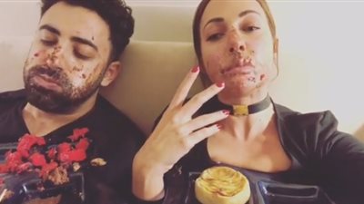 السلطانة هويام تأكل بطريقة مقززة (فيديو)