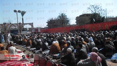 بالفيديووالصور.. عائلة البشير تقدم الكفن لعائلة عيسى بقرية العريضة بالقليوبية