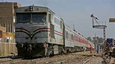 مصرع عامل دهسه قطار بمزلقان الساحل في سوهاج