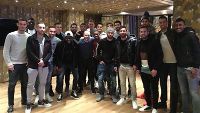 ميسي يستقبل لاعبي برشلونة في مطعمه بالمدينة الكتالونية