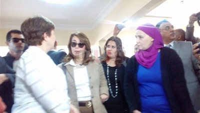 جولة لوزيرة التضامن ورئيس البنك الدولي بالأقصر (صور)