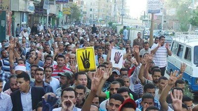 شباب الإرهابية يقطعون الطريق أعلى كوبري «النعام»