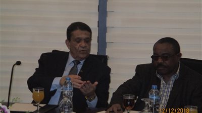 رئيس وزراء إثيوبيا السابق يتفقد مشروعات العاصمة الإدارية (صور)