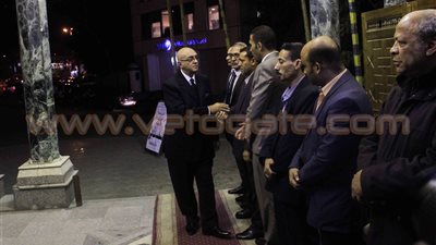 بالصور.. بدء عزاء الأديب محمد ناجي في «عمر مكرم»