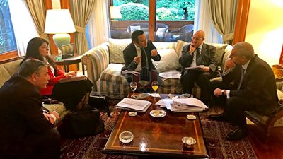 وزير التجارة يبحث مع نظيرته الإسبانية تعزيز التعاون والاستثمارات