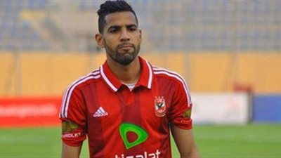 مؤمن زكريا لمحارب الأهلي: أهداف سموحة فين؟