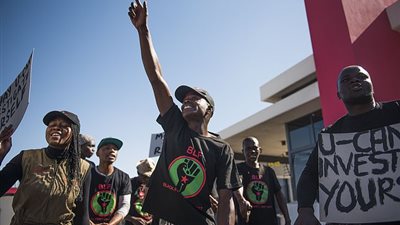 «ذبح البيض».. دعوات لفصل دموي جديد في جنوب أفريقيا