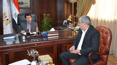 كواليس جلسة وزير الرياضة وشوبير لحسم ملف أمم أفريقيا 2019