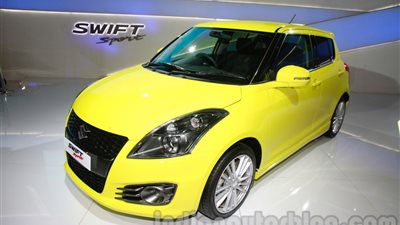 بالصور.. «سوزوكي» تكشف عن السيارة الرياضية «سويفت» في معرض الهند