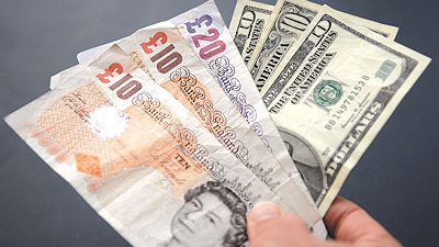 الجنيه الإسترليني يرتفع قرشين في ختام التعاملات