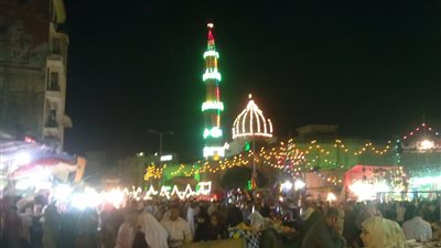 إقبال كثيف في اليوم الثاني لمولد السيدة زينب