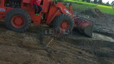 إزالة حالتي تعد على الأراضي الزراعية بدمياط (صور)