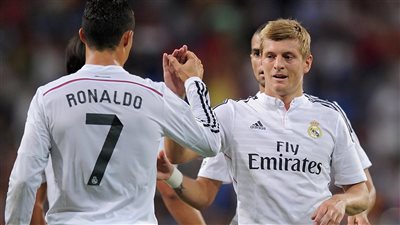 ريـال مدريد يتقدم بخماسية في شباك أشبيلية بالشوط الأول (فيديو)