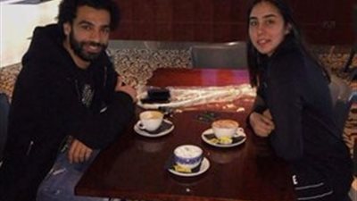 محمد صلاح يلتقي لاعبي الإسكواش في مانشستر (صور)