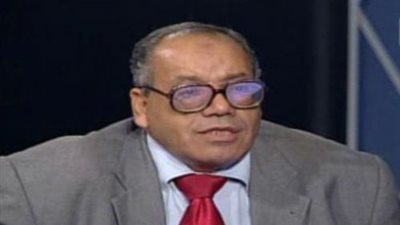 الوحش: حصول رموز سياسية على منح قطرية 