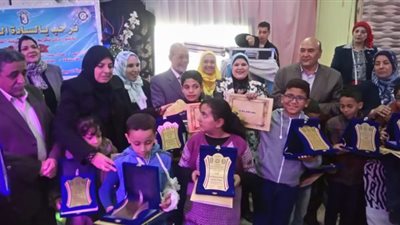 المرأة العاملة بـ«عمال مصر» تكرم حفظة القرآن الكريم