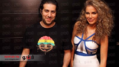 بالصور.. نيكول سابا تتألق في «رأس سدر» رغم برودة الجو