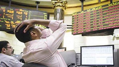 «جني الأرباح» يهوى بالبورصة منتصف الجلسة وتخسر 9.17 مليار جنيه