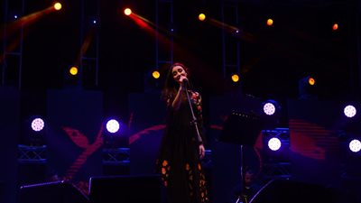 فايا يونان تتألق بحفل «الحديقة الصينية» وتغني للقدس (صور)