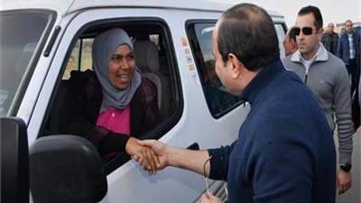 سائقة الميكروباص «نحمده» تكشف أصعب لحظة مرت بها في حياتها