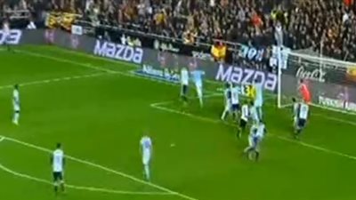 «فالنسيا» يتقدم بهدف أمام سيلتافيجو بالشوط الأول (فيديو)