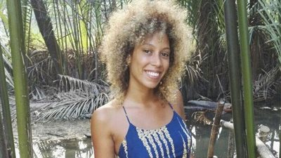 ورم المخ ينهي حياة مطربة بريطانية سافرت لقطر بحثًا عن عمل