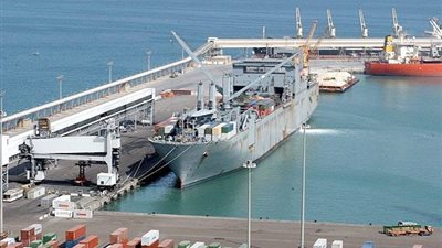 ميناء سفاجا يرفع استعداداته لاستقبال 28 طن فحم قادمة من إسبانيا