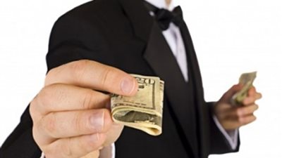 الفرنسيون أكثر سخاء في دفع 