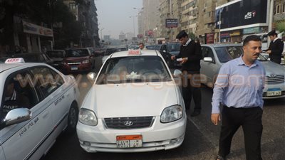ضبط 18 سيارة نقل و20 حالة تعاطٍ في حملة أمنية بالجيزة