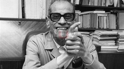 نجيب محفوظ في نوبل: نعيش عصر القادة المسئولين