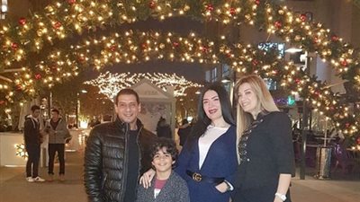 عبير صبرى تنشر صورة جديدة مع عائلتها