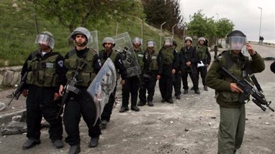 قوات الاحتلال تقتحم مقبرة باب الرحمة الملاصقة للأقصى