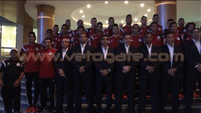 بعثة المنتخب الأوليمبي تلتقط صورة تذكارية قبل التوجه للسنغال