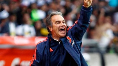 «لازارتي» مدرب الأهلي المنتظر مكتشف «سواريز» وملهم «جريزمان»