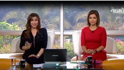 بالفيديو.. ضحك هستيري لـ«مذيعات العربية» على الهواء
