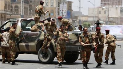 مسلحون يقتحمون قاعدة للجيش الهندي في كشمير