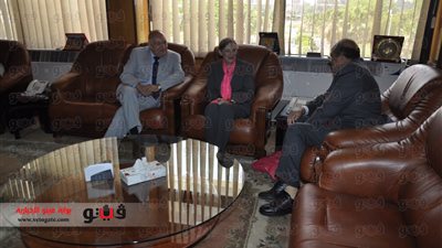 رئيسة الجامعة الأمريكية تفتتح مركز التنمية المهارية بجامعة قناة السويس