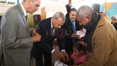 15 صورة ترصد توزيع محافظ قنا أجهزة تعويضية على ذوي الإعاقة