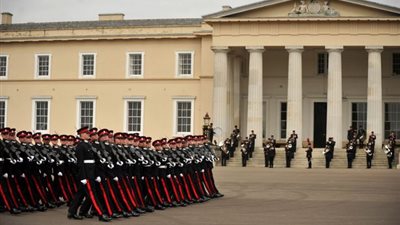 «ساندهيرست»..قصة أكاديمية أفراد العائلات المالكة (فيديو وصور)