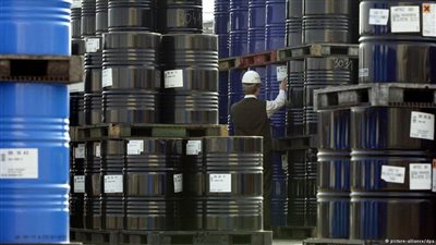 تراجع أسعار البترول قبل اجتماع 